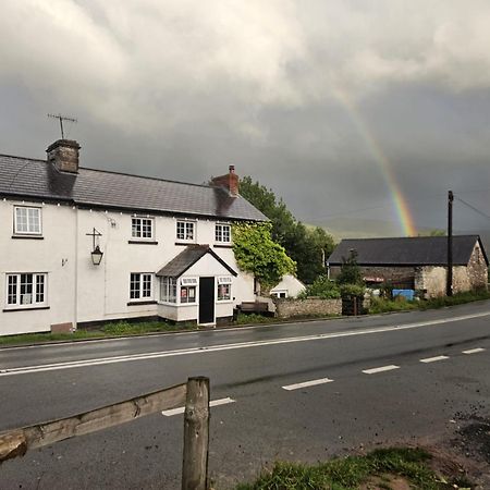 Dinas Castle Inn Brecon Luaran gambar